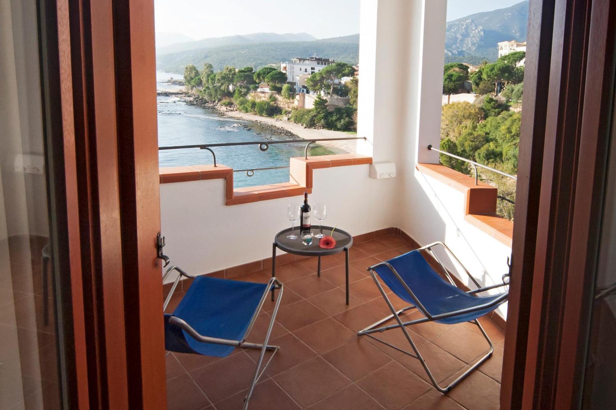 Bue Marino Hotel & Roof Lounge Cala Gonone Εξωτερικό φωτογραφία